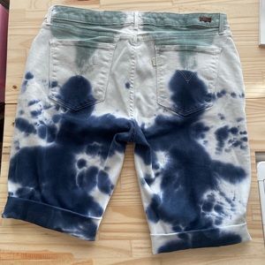 Levis women’s shorts